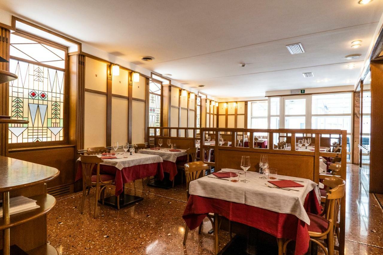 Hotel Villa Regina Levico Terme Luaran gambar